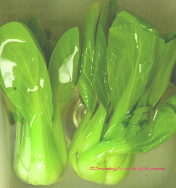THOUROUGHLY WASH BABY BOK CHOY